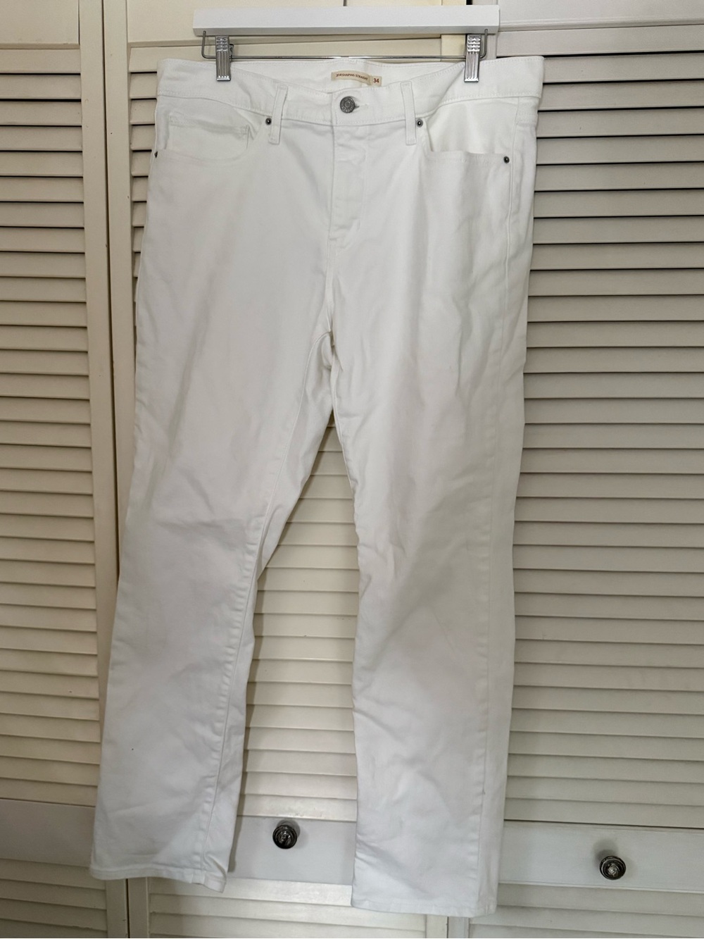 Levi’s 314 Shaping Straight Jeans White Size 34